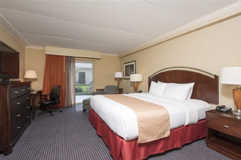 DoubleTree by Hilton Grand Rapids-Airport , MI 49512 near Gerald R. Ford International Airport View Point 19