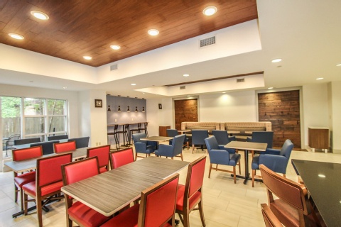 Holiday Inn Express & Suites Charleston-North , SC 29406 near Charleston Cruise Port View Point 9