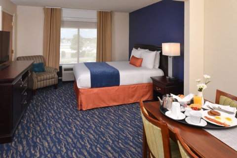 Comfort Inn & Suites , LA 70062 near Louis Armstrong New Orleans International Airport  View Point 8
