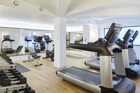 Courtyard by Marriott Luton Airport ,  LU2 9NH near Luton Airport View Point 15