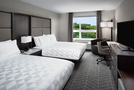 Holiday Inn Boston Logan Airport - Chelsea, an IHG Hotel , MA 02150 near Boston Logan International Airport View Point 25