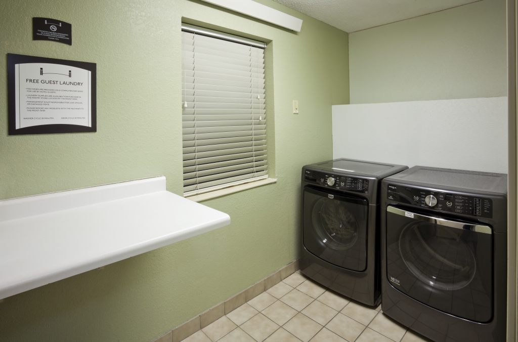 Candlewood Suites Eagan Arpt South - Mall Area, an IHG Hotel , MN 55122 near Minneapolis-saint Paul International Airport (wold-chamberlain Field) View Point 2