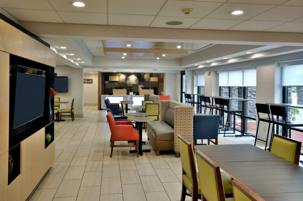 Holiday Inn Express Raleigh-Durham Airport, an IHG Hotel , NC 27560 near Raleigh-durham International Airport View Point 6