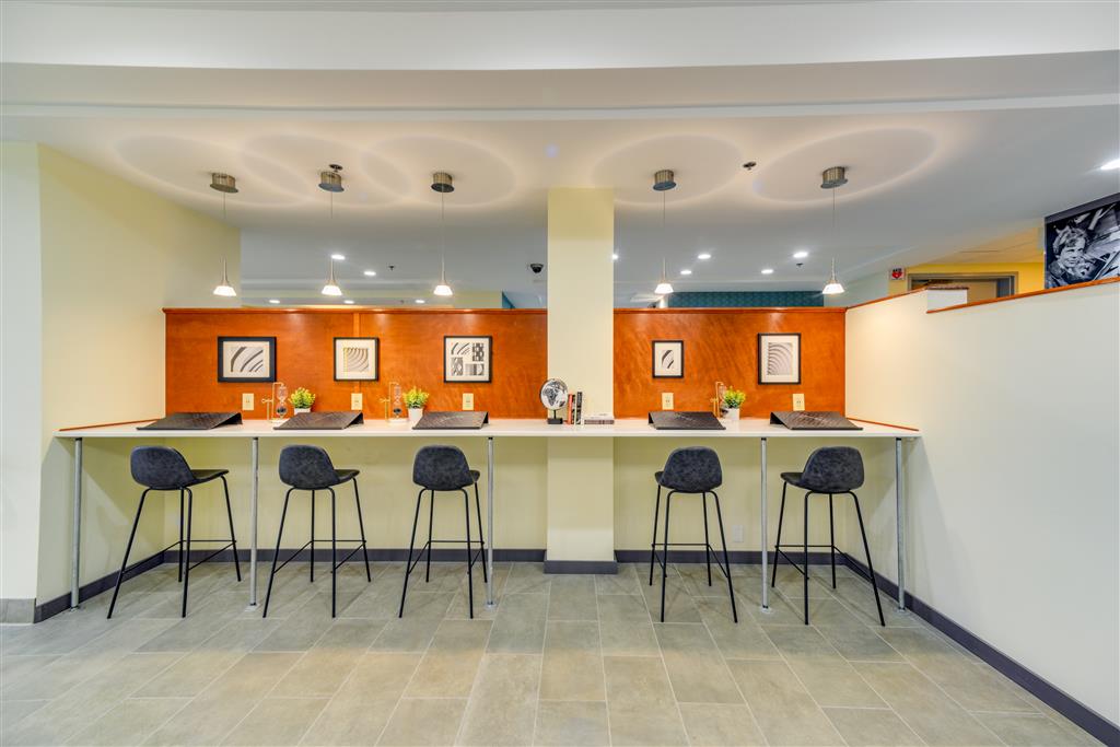 St Louis Airport Hotel , MO 63134 near Lambert-saint Louis International Airport View Point 5