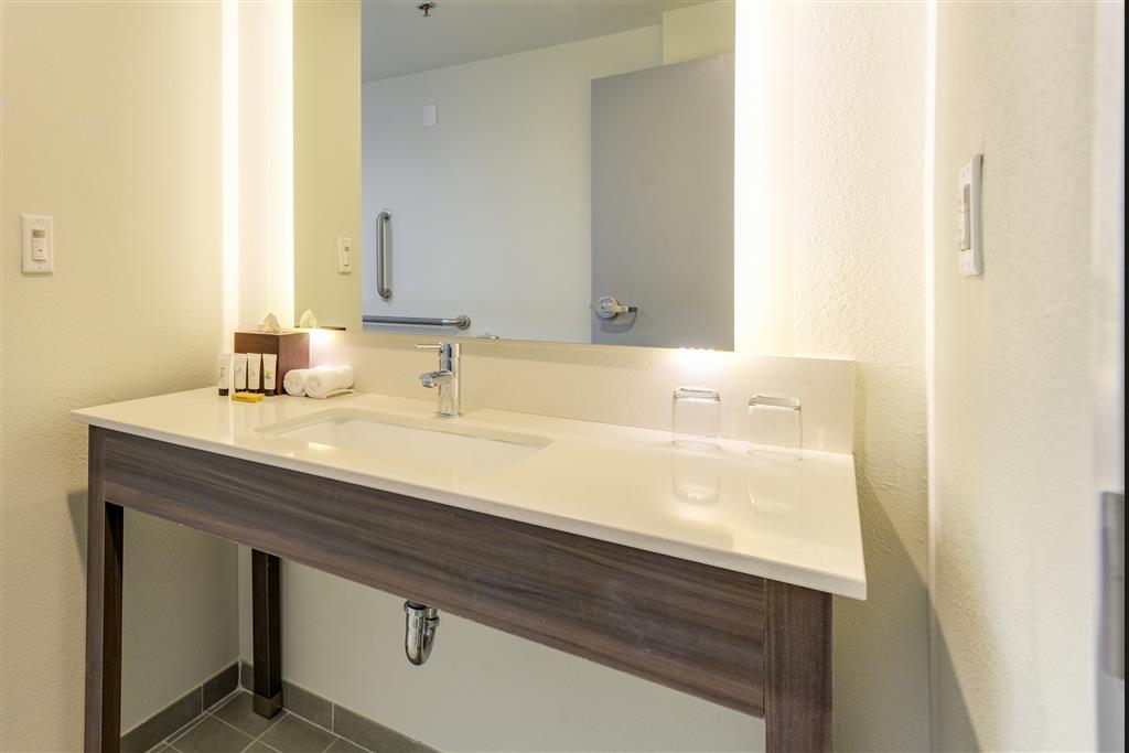 St Louis Airport Hotel , MO 63134 near Lambert-saint Louis International Airport View Point 34