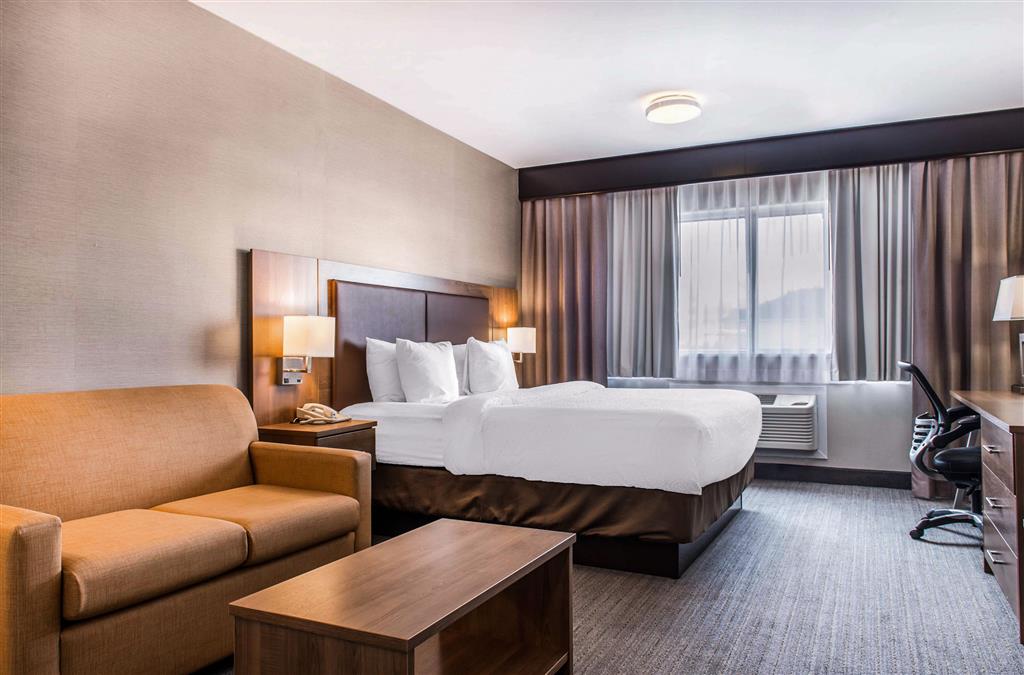 Quality Hotel Dorval , QC H4T 1E7 near Montreal-Pierre Elliott Trudeau Int. Airport View Point 27
