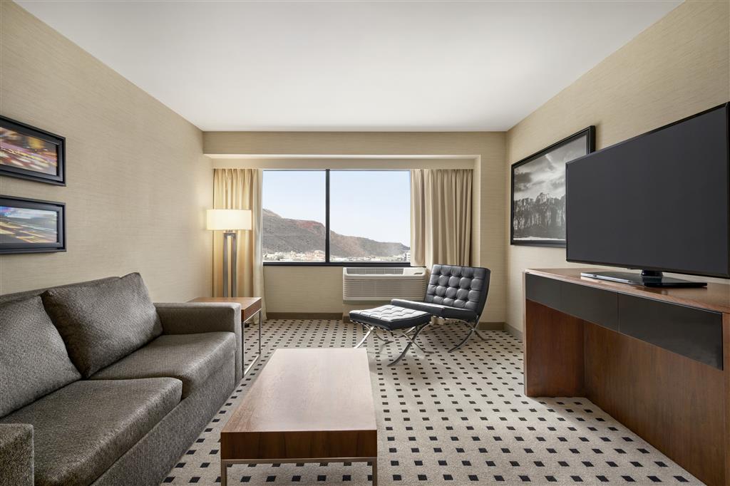 Radisson Hotel Downtown Salt Lake City , UT 84101 near Salt Lake City International Airport View Point 52