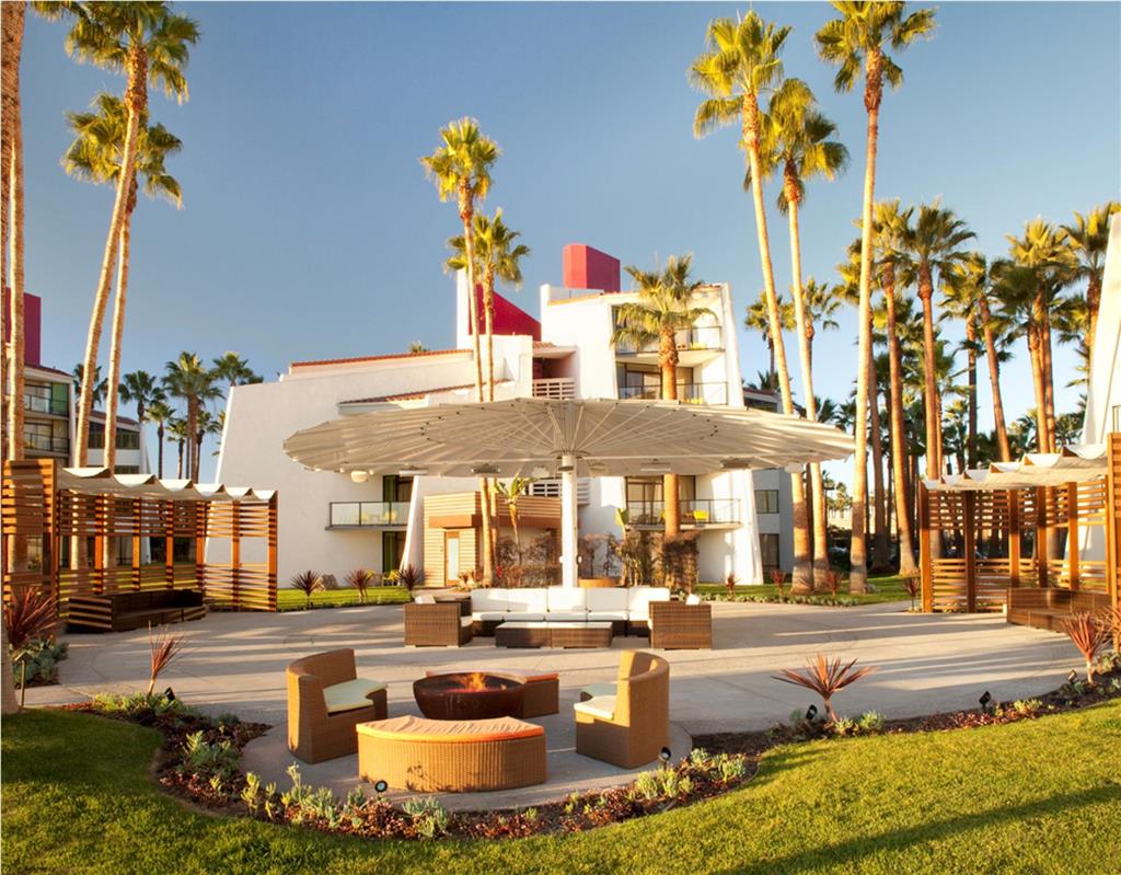 Hotel Maya - a DoubleTree by Hilton Hotel , CA 90802 near Long Beach Airport View Point 12