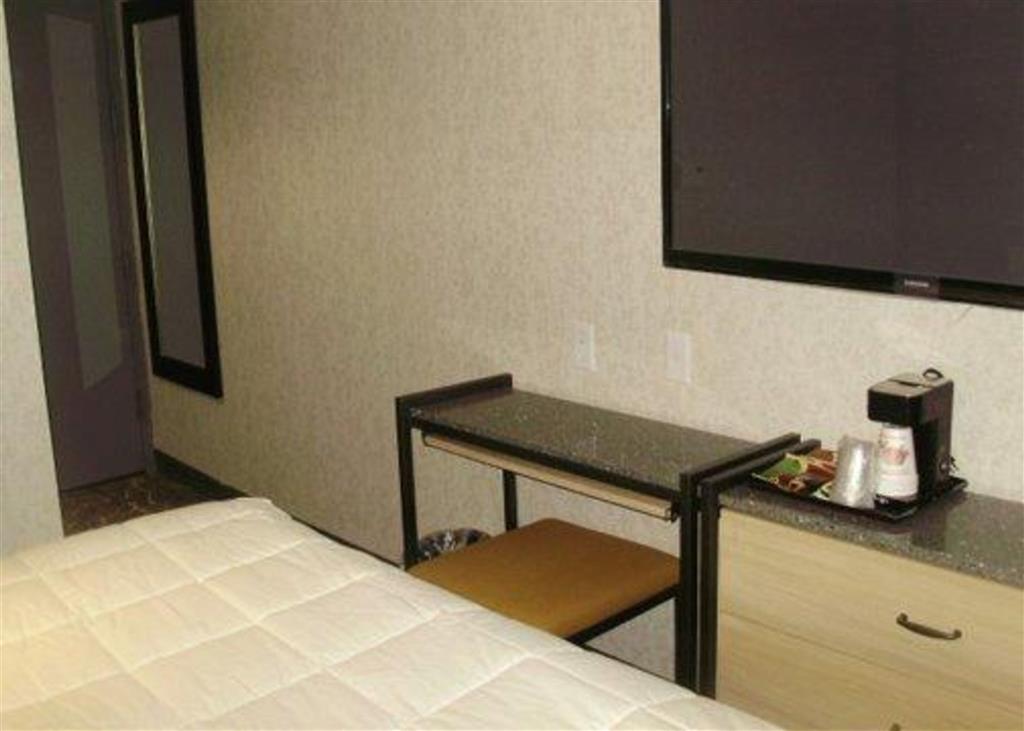 Rodeway Inn Near JFK Airport , NY 11434 near John F Kennedy Intl Airport View Point 4