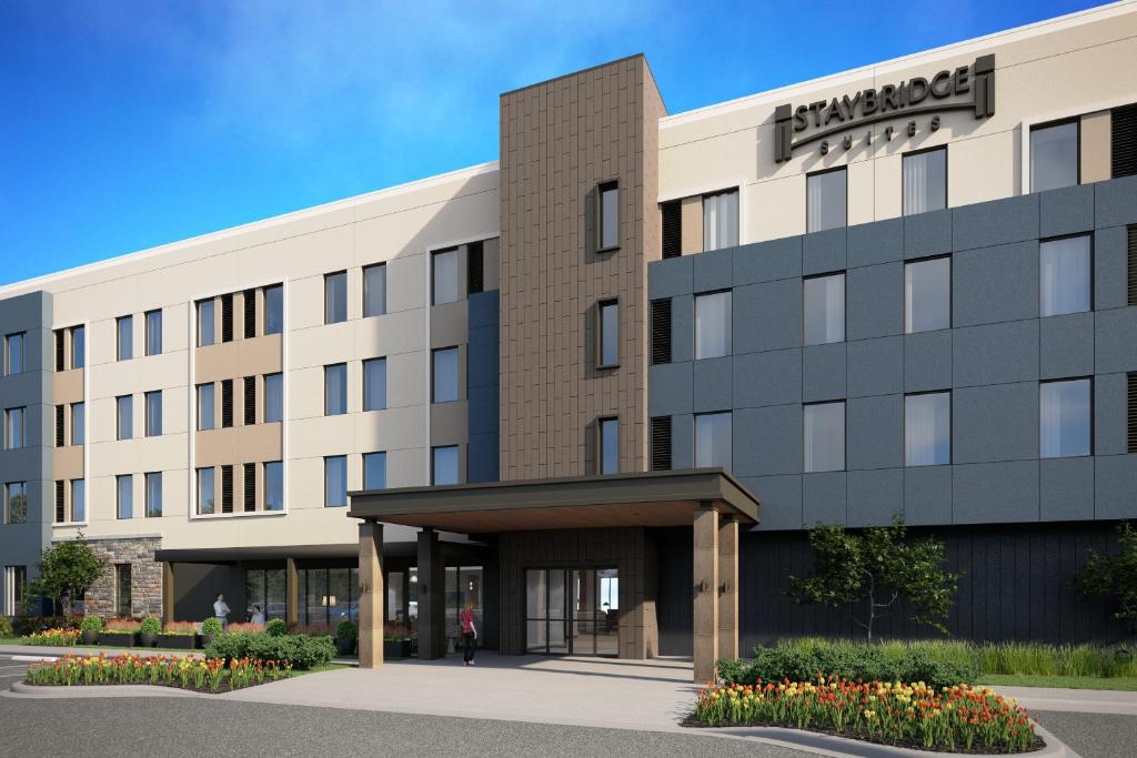 Staybridge Suites Montreal Airport - St-Laurent by IHG , QC H4S 1C8 near Montreal-Pierre Elliott Trudeau Int. Airport View Point 20