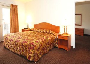 Econo Lodge Inn & Suites Oakland Airport , CA 94621 near Oakland International Airport View Point 4