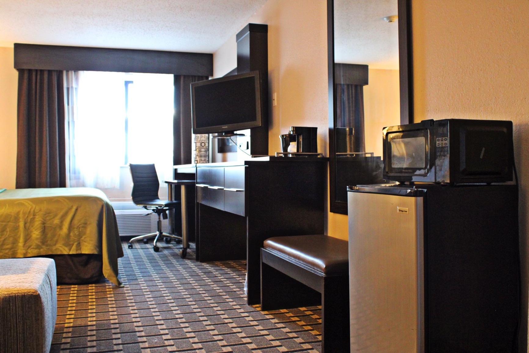 Quality Inn & Suites Detroit Metro Airport , MI 48174 near Detroit Metropolitan Wayne County Airport View Point 4