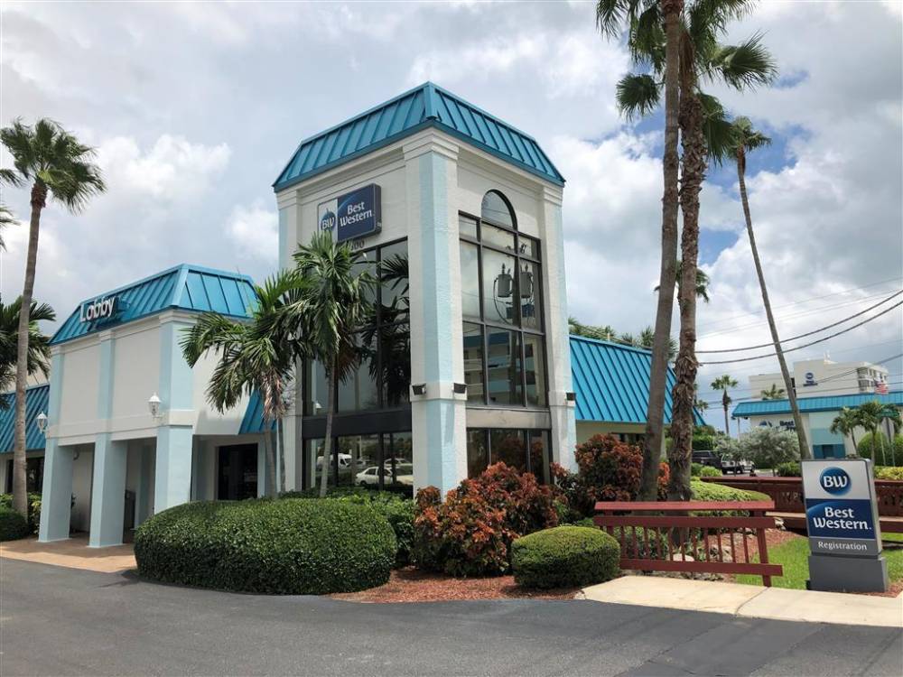Best Western Cocoa Beach Hotel & Suites