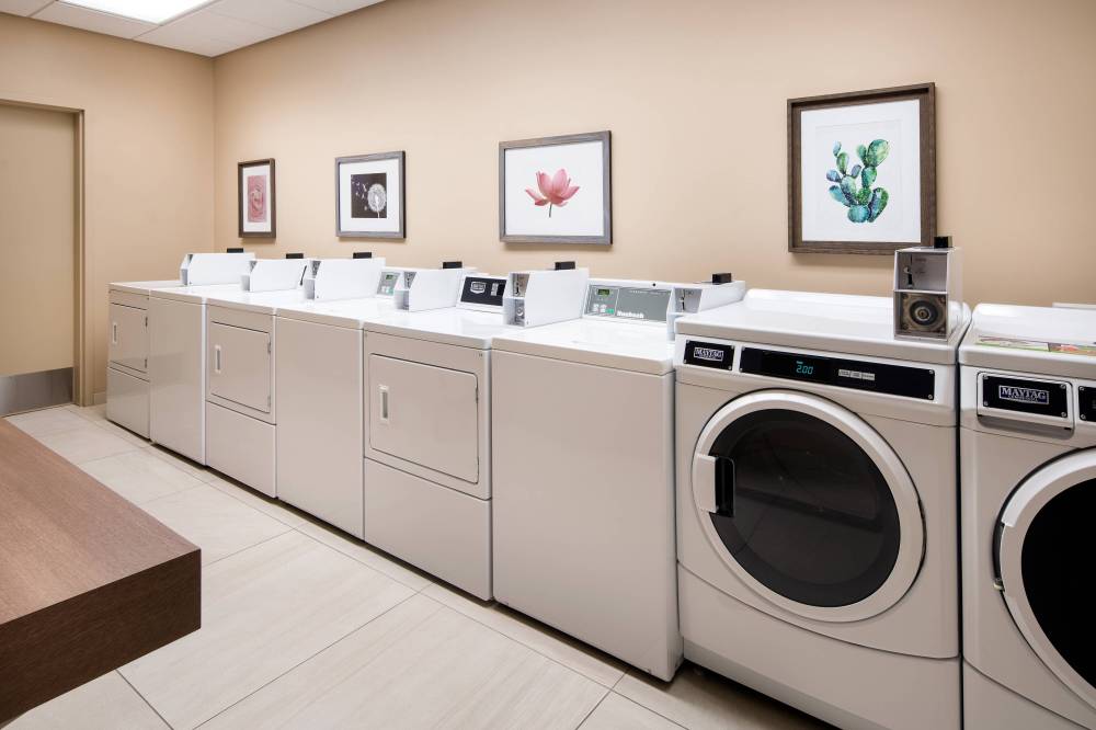 Courtyard By Marriott Phoenix Downtown 5