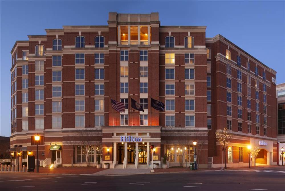 Hilton Alexandria Old Town