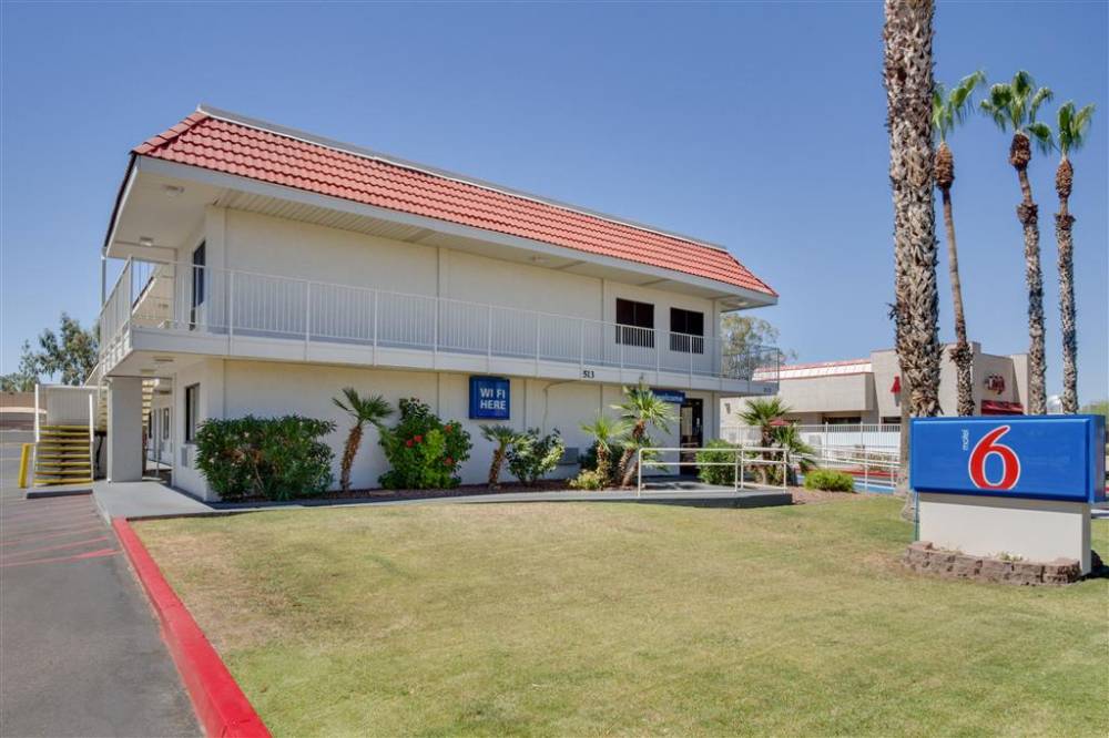 Motel 6 Phoenix Tempe-broadway-asu 