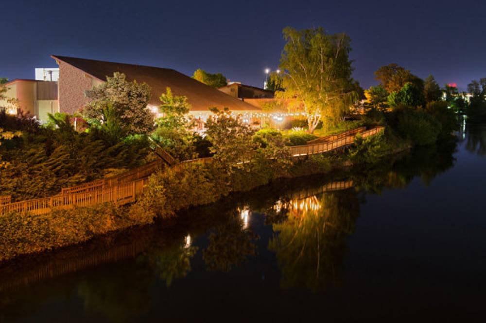 Ruby River Hotel 9