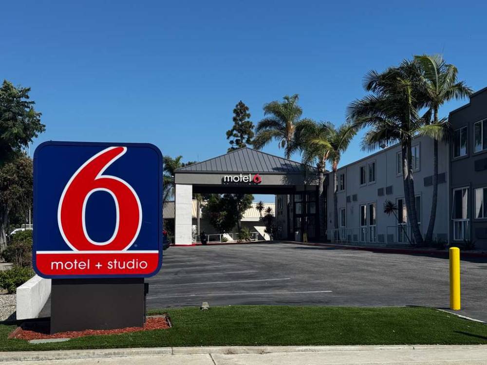 Studio Carson CA Exterior