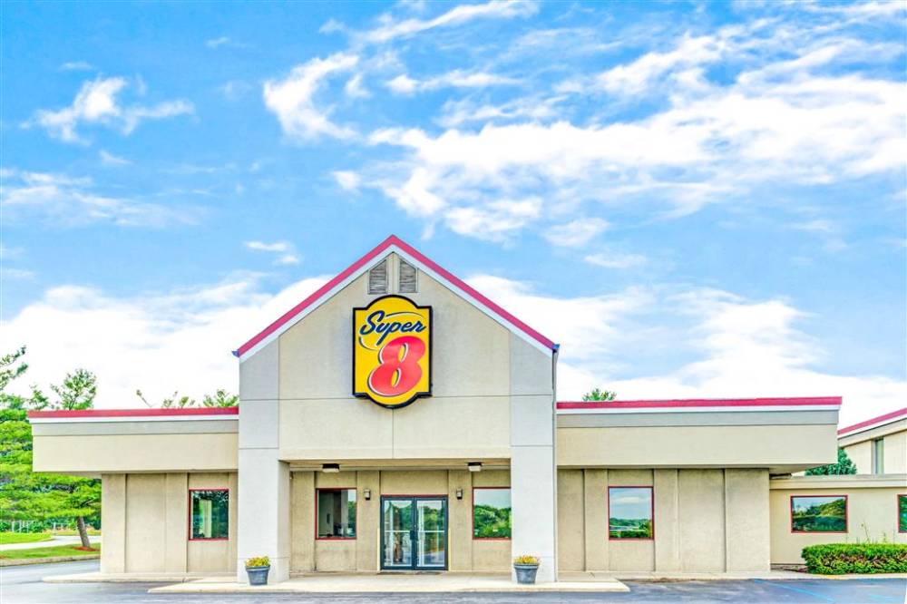 Super 8 By Wyndham Indianapolis South