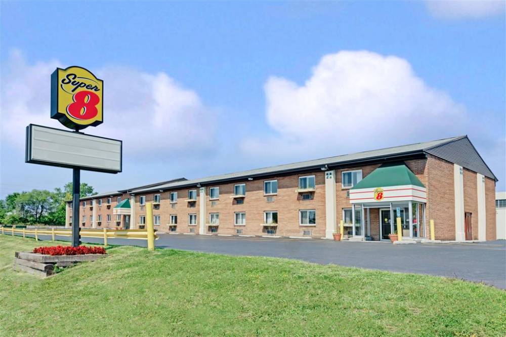 Super 8 By Wyndham Kenmore/buffalo/niagara Falls Area