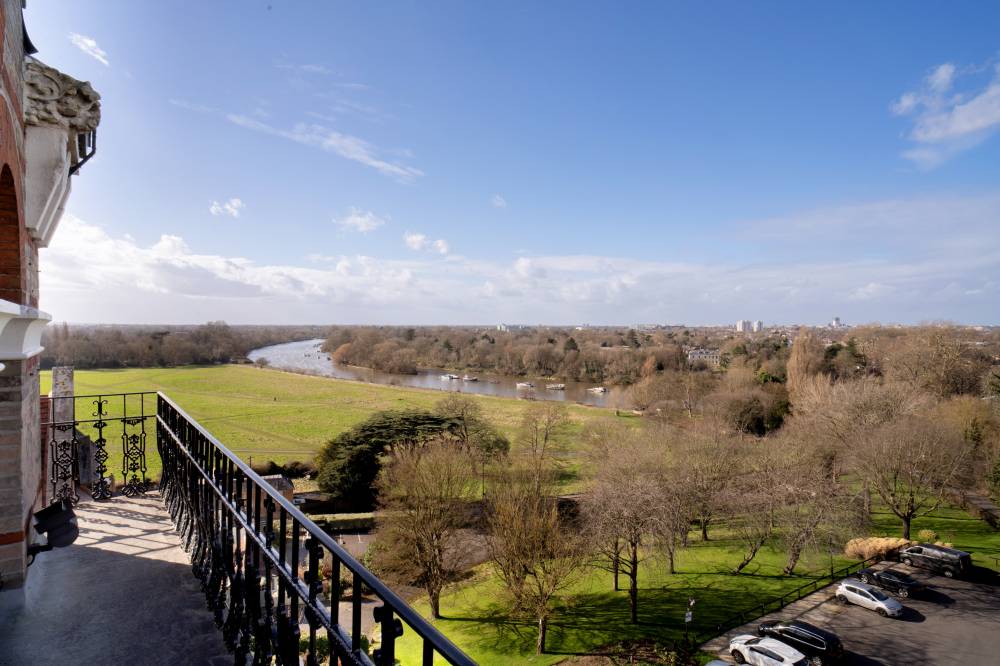 The Petersham 5