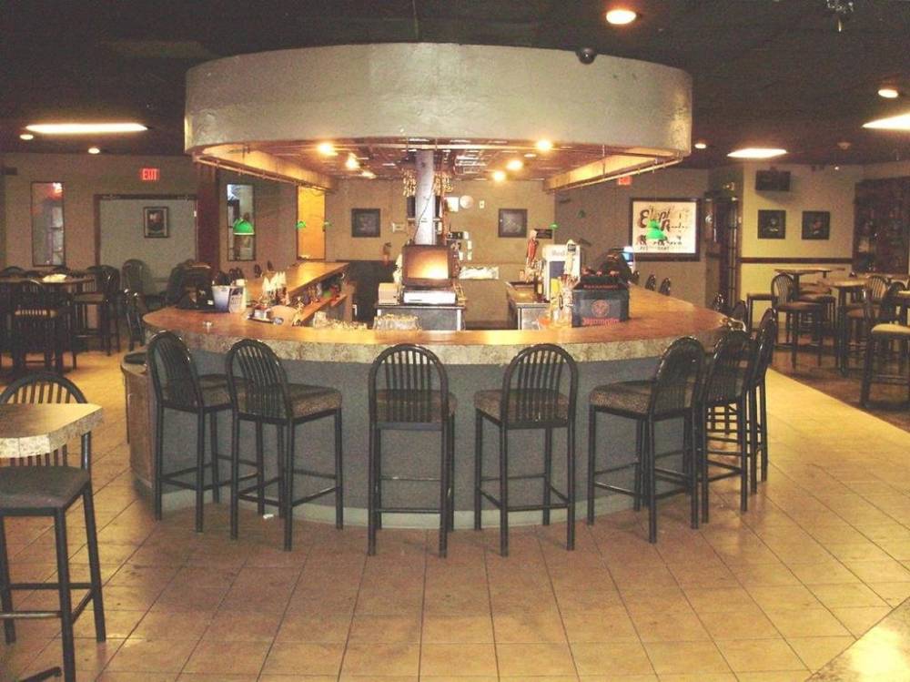Trade Winds Central Inn 4